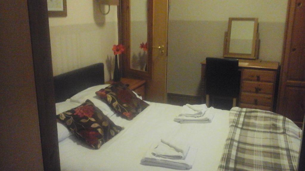 Dillwyn'S Hotel Pontardawe ภายนอก รูปภาพ